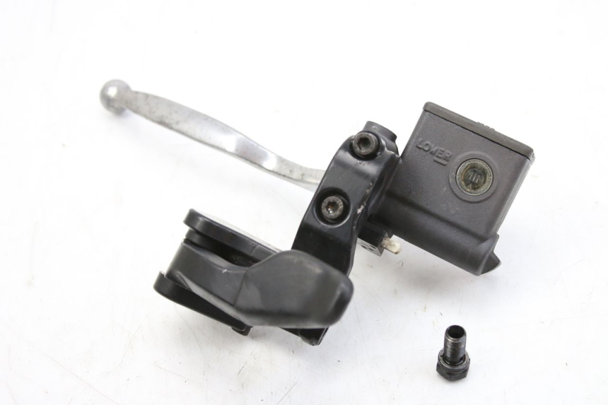 photo de POMPA FRENO POSTERIORE SUZUKI UH BURGMAN 125 (2002 - 2006)