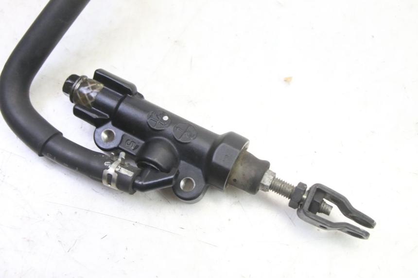 photo de POMPA FRENO POSTERIORE YAMAHA XJ6 ABS 600 (2008 - 2016)