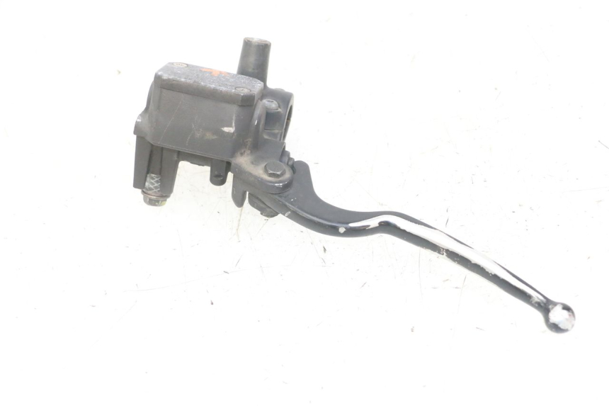 photo de MASTERCYLINDER FRENO POSTERIORE YAMAHA XMAX X-MAX 125 (2006 - 2009)