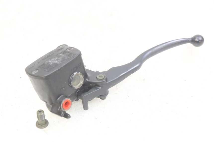 photo de MASTERCYLINDER FRENO POSTERIORE YAMAHA YP MAJESTY 400 (2004 - 2008)