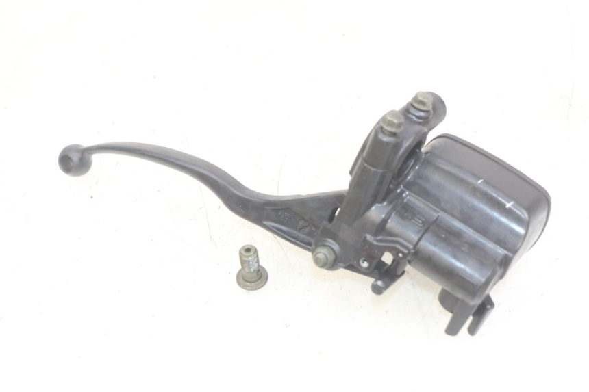 photo de MASTERCYLINDER FRENO POSTERIORE YAMAHA YP MAJESTY 400 (2004 - 2008)