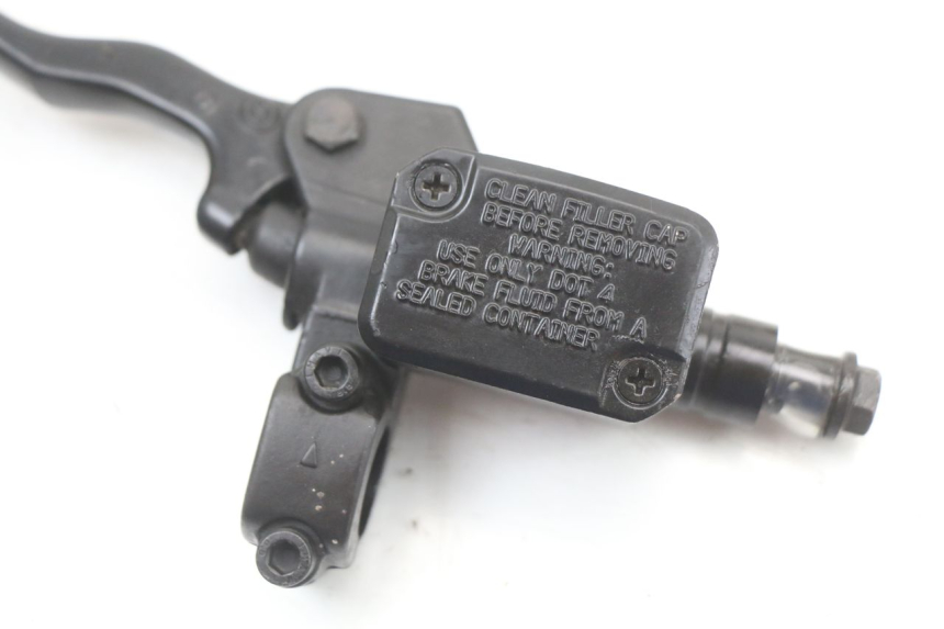 photo de MASTERCYLINDER FRENO POSTERIORE YAMAHA YP MAJESTY 125 (2002 - 2006)