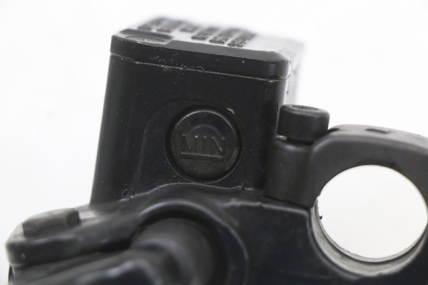 photo de MASTERCYLINDER FRENO POSTERIORE YAMAHA YP MAJESTY 125 (2002 - 2006)