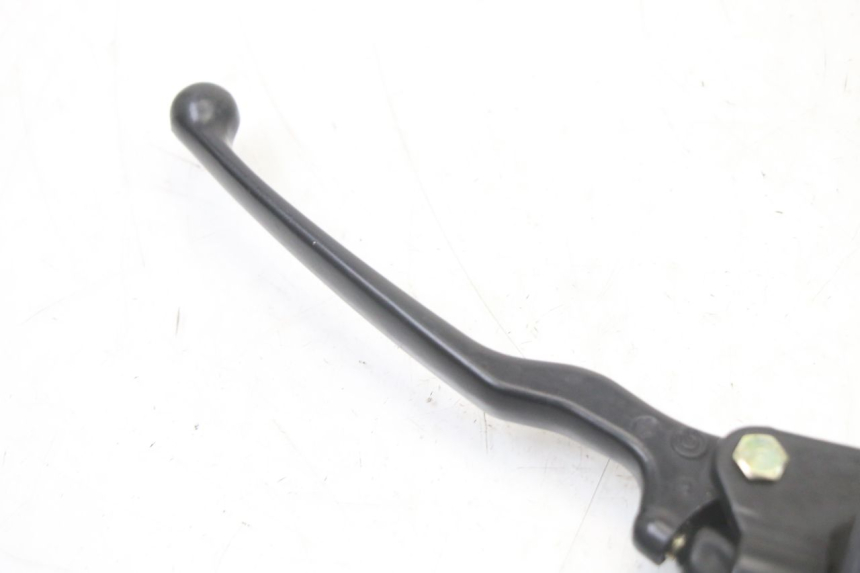 photo de POMPA FRENO POSTERIORE YAMAHA YP MAJESTY 125 (2007 - 2010)