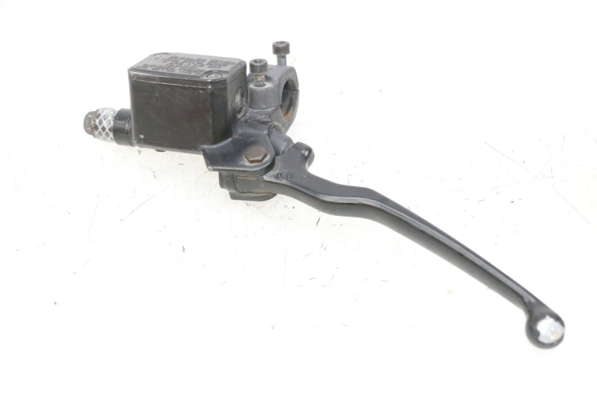 photo de MASTERCYLINDER FRENO POSTERIORE YAMAHA YP MAJESTY 125 (2002 - 2006)