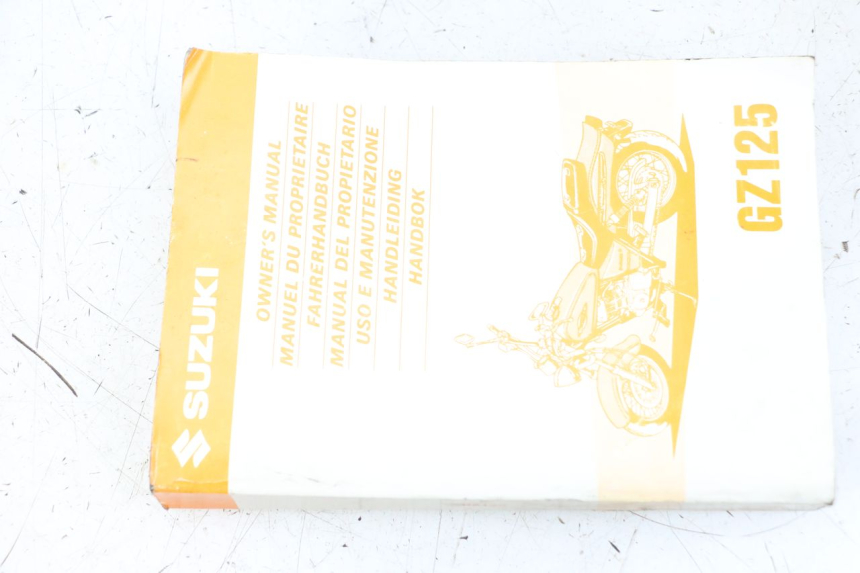 photo de MANUALE D'USO SUZUKI GZ MARAUDER 125 (1998 - 2004)