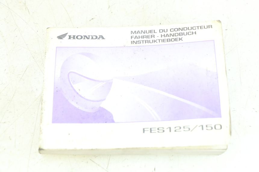 photo de MANUALE DELL'UTENTE HONDA FES PANTHEON 125 (2003 - 2007)