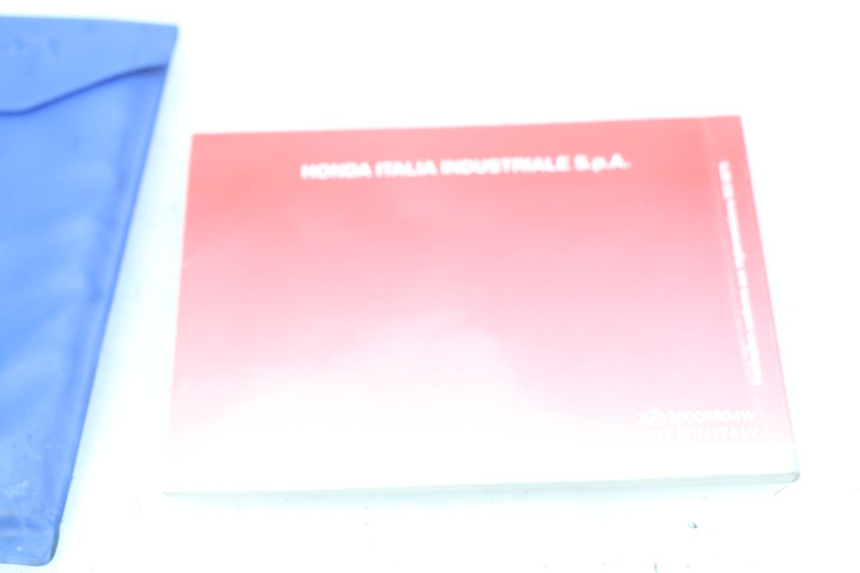 photo de MANUALE DELL'UTENTE HONDA FES PANTHEON 2T 125 (1998 - 2002)