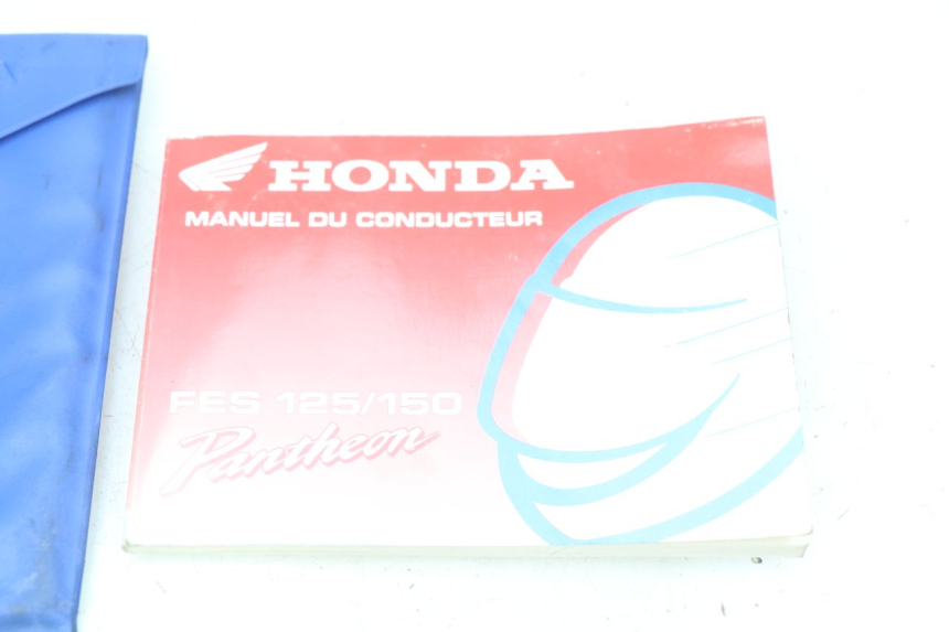 photo de MANUALE DELL'UTENTE HONDA FES PANTHEON 2T 125 (1998 - 2002)