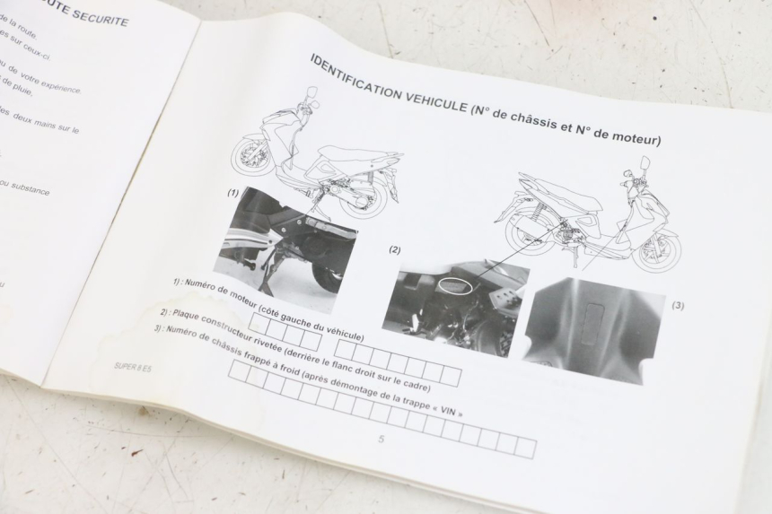 photo de MANUALE D'USO KYMCO SUPER 8 4T 50 (2021 - 2024)