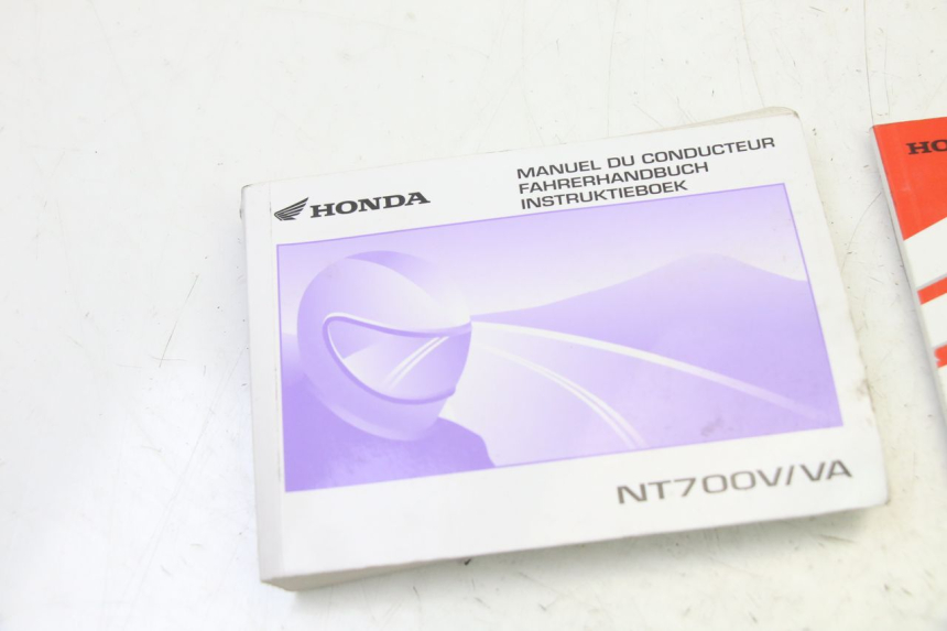 photo de MANUALE D'USO HONDA NTV DEAUVILLE ABS 700 (2007 - 2016)