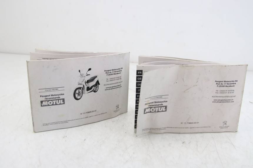 photo de MANUALE DELL'UTENTE PEUGEOT TWEET 4T 50 (2010 - 2014)