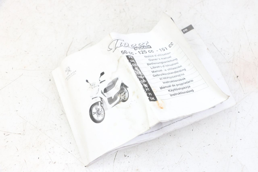 photo de MANUALE D'USO PEUGEOT TWEET 4T 50 (2014 - 2019)