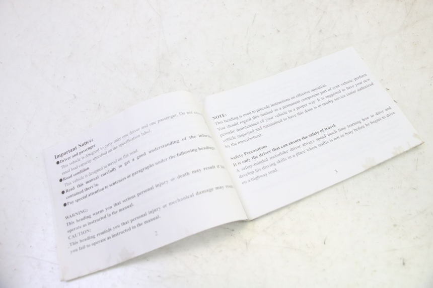 photo de MANUALE D'USO JM MOTORS SANTANA EVO 50 (2024 - 2026) - Dettaglio del componente