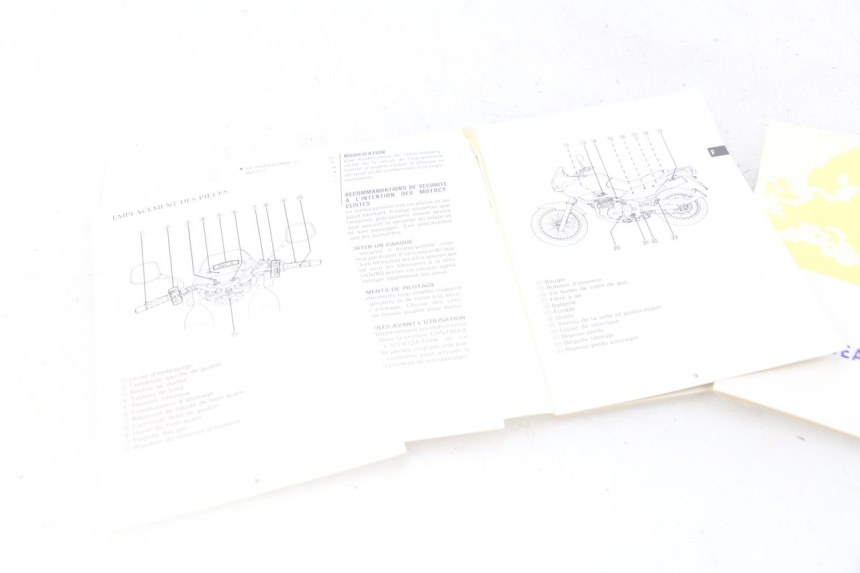 photo de MANUALE DELL'UTENTE SUZUKI XF FREEWIND 650 (1997 - 2003)