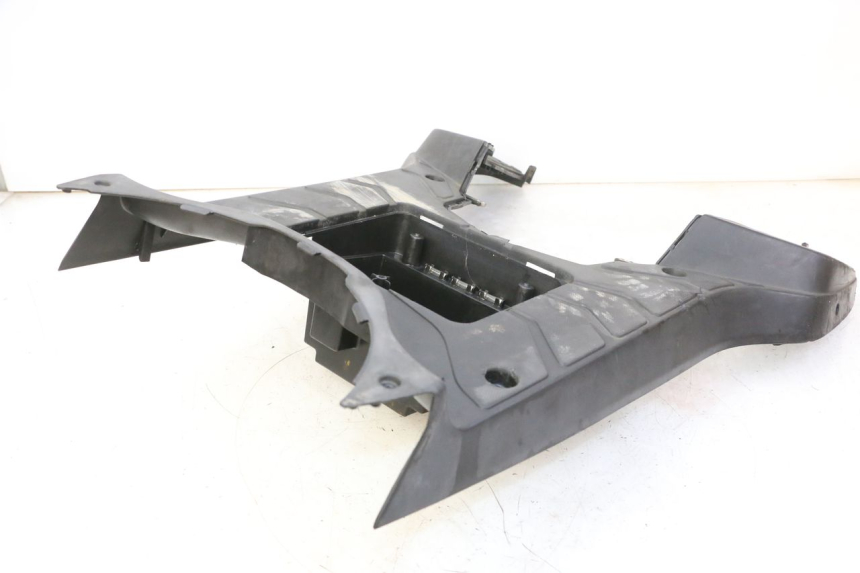 photo de CARENA PEDANA KYMCO AGILITY NAKED RENOUVO 2T 50 (2011 - 2018)