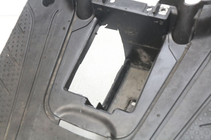 photo de CARENA PEDANA MBK BOOSTER SPIRIT NAKED 50 (2004 - 2017)