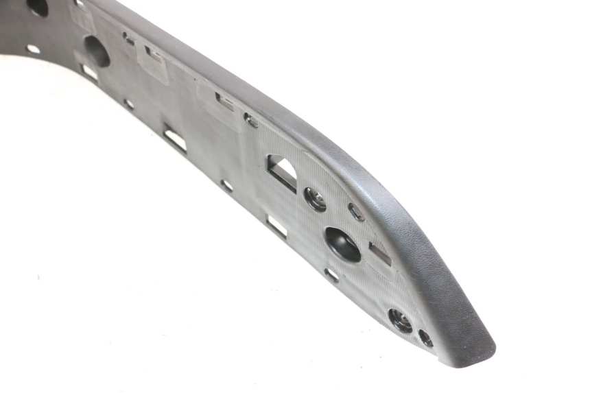 photo de CARENA PEDANA DESTRA SUZUKI BURGMAN 650 (2013 - 2020)