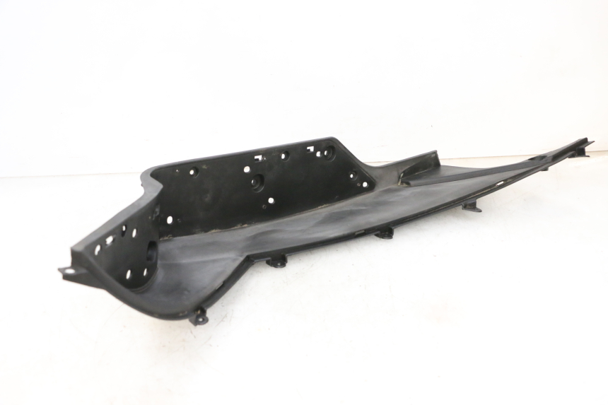 photo de CARENA PEDANA DESTRA JM MOTORS GTS 125 (2015 - 2019) - Vista d'insieme del prodotto