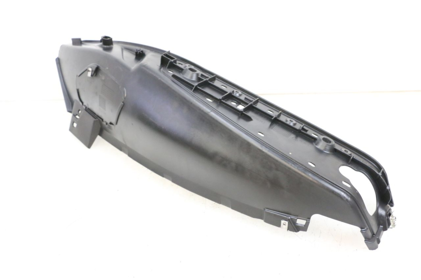 photo de CARENA PEDANA DESTRA PIAGGIO MP3 HPE 350 (2018 - 2020) - Zoom sullo stato d'uso