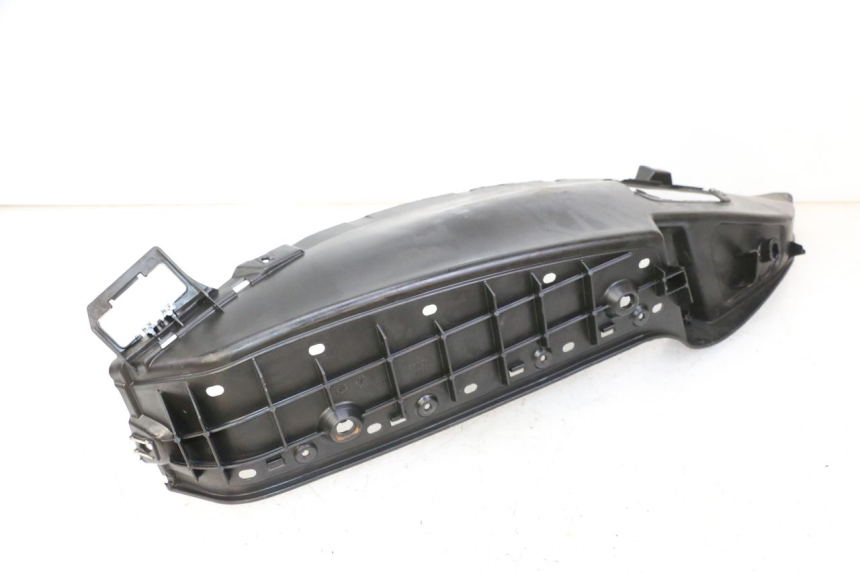 photo de MARCHE PIED DESTRO PIAGGIO MP3 125 (2006 - 2014) - Zoom sullo stato d'uso