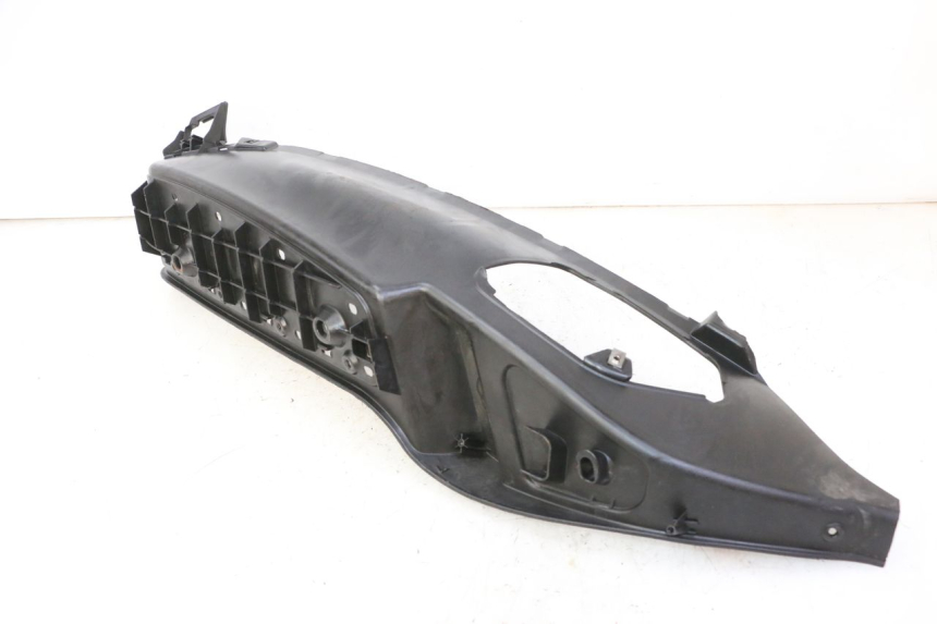 photo de MARCHE PIED DESTRO PIAGGIO MP3 125 (2006 - 2014) - Altra angolazione