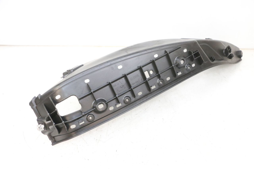 photo de CARENA PEDANA DESTRA PIAGGIO MP3 500 (2016 - 2018) - Zoom sullo stato d'uso