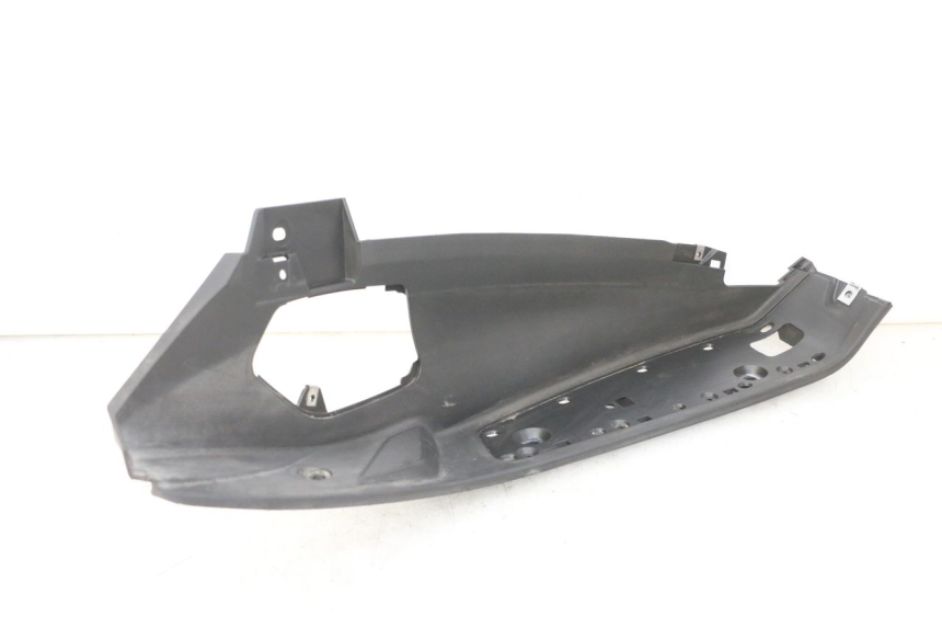 photo de CARENA PEDANA DESTRA PIAGGIO MP3 500 (2016 - 2018) - Vista d'insieme del prodotto