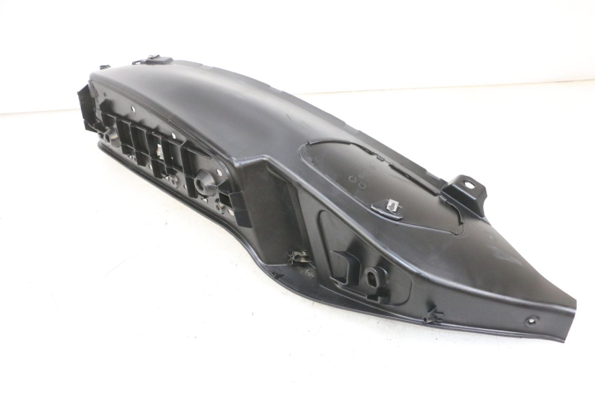 photo de MARCHE PIED DESTRO PIAGGIO MP3 RL 250 (2007 - 2010) - Dettaglio del componente