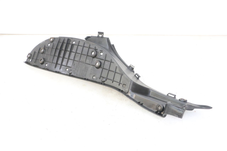 photo de CARENA PEDANA DESTRA APRILIA SCARABEO GT TOURING 125 (1999 - 2005)