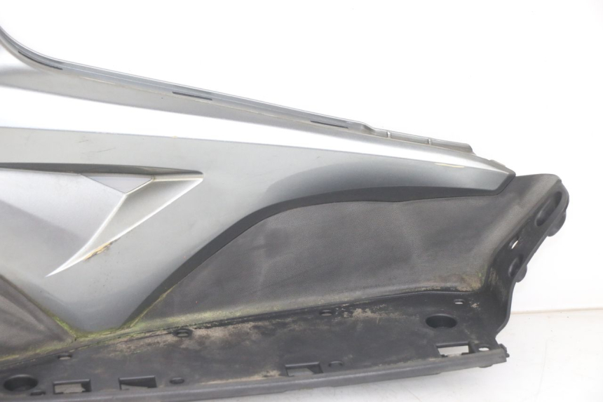photo de CARENA PEDANA DESTRA KYMCO X-CITING XCITING 400 (2014 - 2018)
