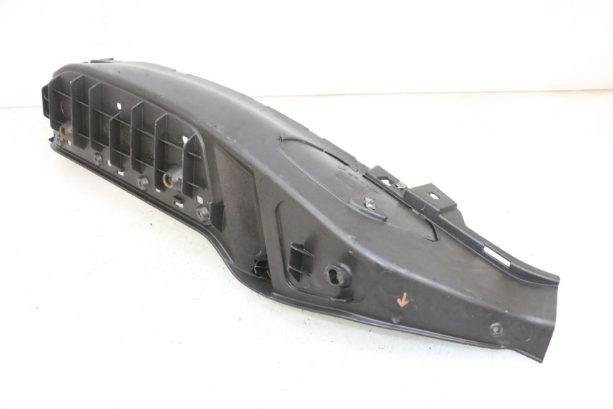 photo de MARCHE PIED DESTRO PIAGGIO X8 125 (2004 - 2007) - Altra angolazione