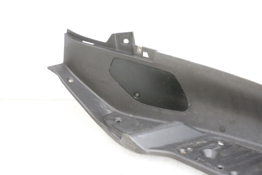 photo de MARCHE PIED DESTRO PIAGGIO X8 125 (2004 - 2007) - Stato della superficie e materiale