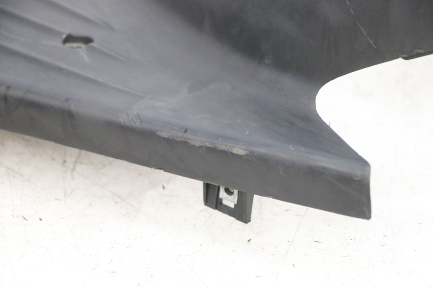 photo de PEDANE PIAGGIO FLY 4T 50 (2013 - 2017) - Stato della superficie e materiale