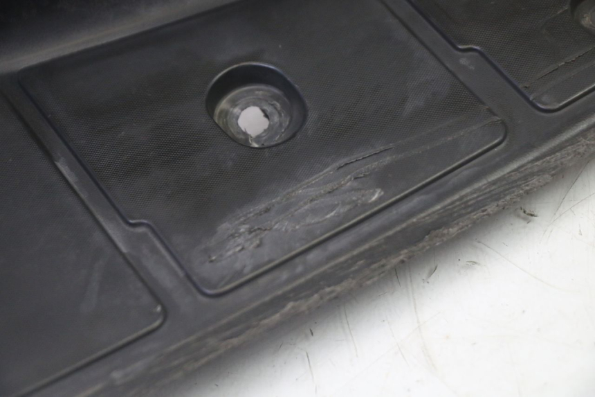 photo de PEDANA SINISTRA SUZUKI BURGMAN 125 (2007 - 2014)