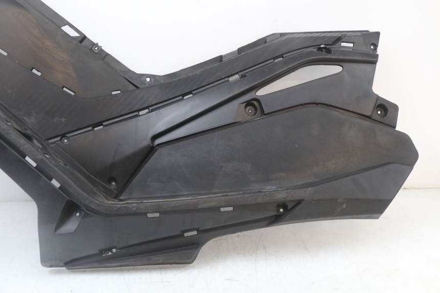 photo de CARENA PEDANA SINISTRA LONGJIA EASY MAX 125 (2020 - 2024)