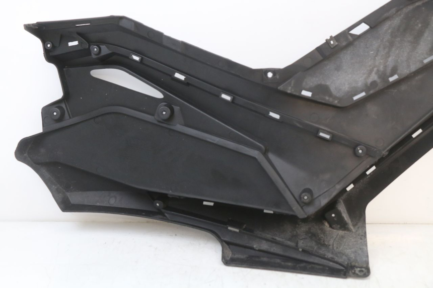 photo de CARENA PEDANA SINISTRA LONGJIA EASY MAX 125 (2020 - 2024)