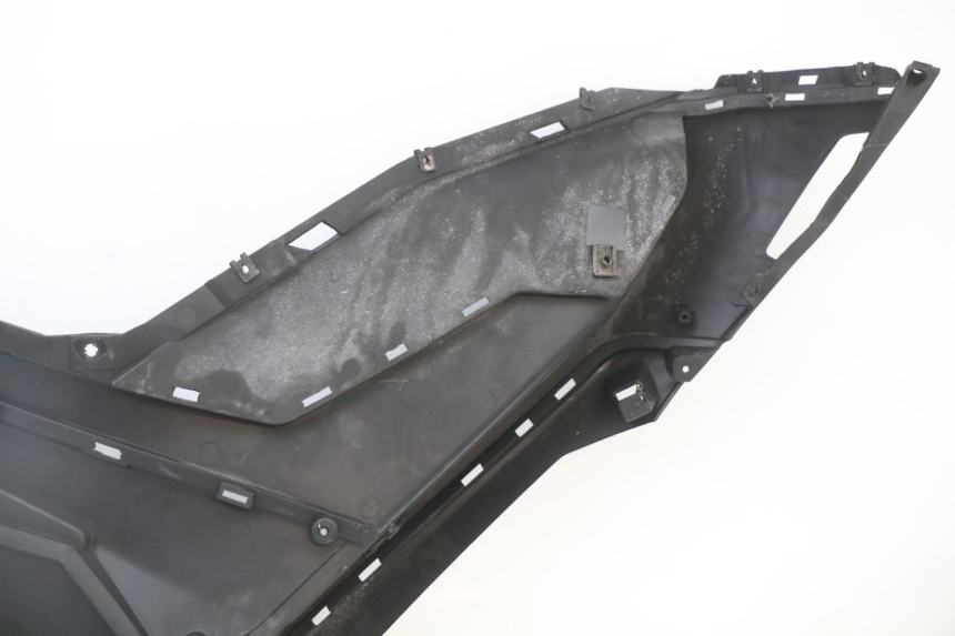 photo de CARENA PEDANA SINISTRA LONGJIA EASY MAX 125 (2020 - 2024)