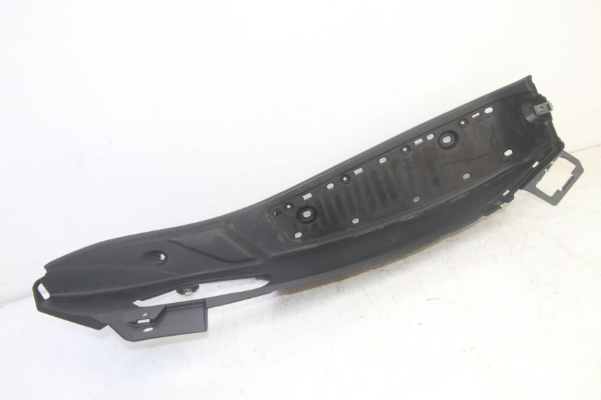 photo de CARENA PEDANA SINISTRA PIAGGIO MP3 HPE 350 (2018 - 2020) - Altra angolazione