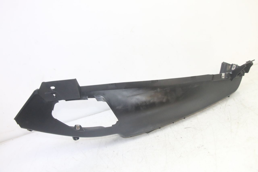 photo de CARENA PEDANA SINISTRA PIAGGIO MP3 HPE 350 (2018 - 2020) - Primo piano tecnico