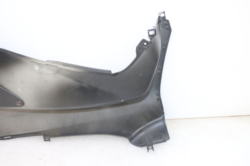 photo de CARENA PEDANA SINISTRA PIAGGIO MP3 HPE 300 (2019 - 2026) - Zoom sullo stato d'uso