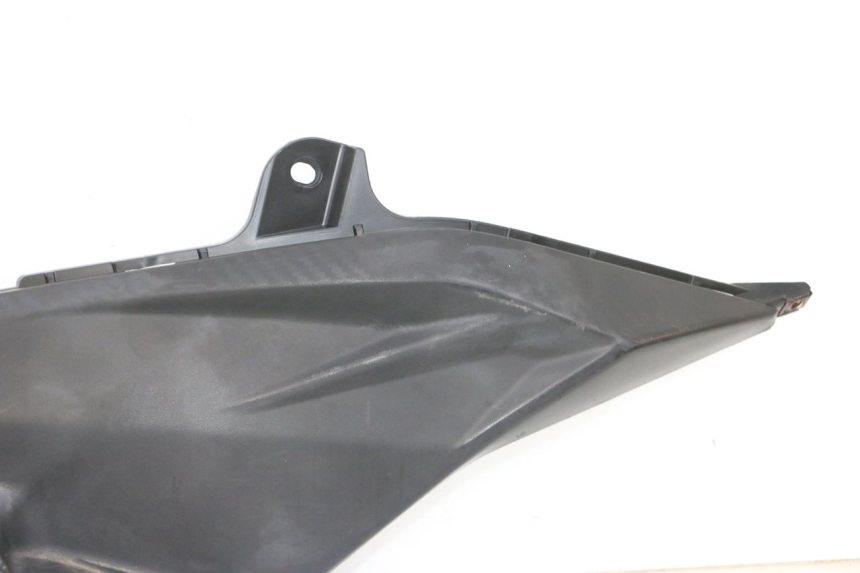 photo de CARENA PEDANA SINISTRA SYM ORBIT III 3 4T 50 (2018 - 2021) - Zoom sui componenti