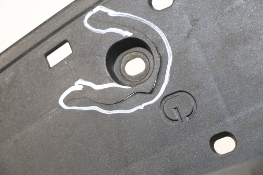 photo de PEDANA SINISTRA PEUGEOT SATELIS COMPRESSOR K15 125 (2006 - 2009)