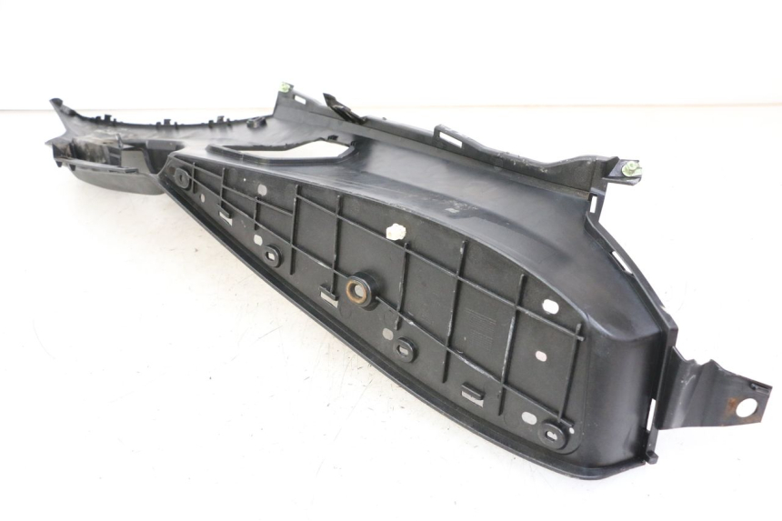 photo de CARENA PEDANA SINISTRA PEUGEOT SATELIS 125 (2013 - 2018)