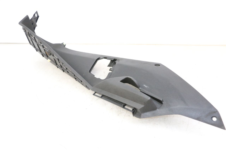 photo de CARENA PEDANA SINISTRA PEUGEOT SATELIS 125 (2013 - 2018)