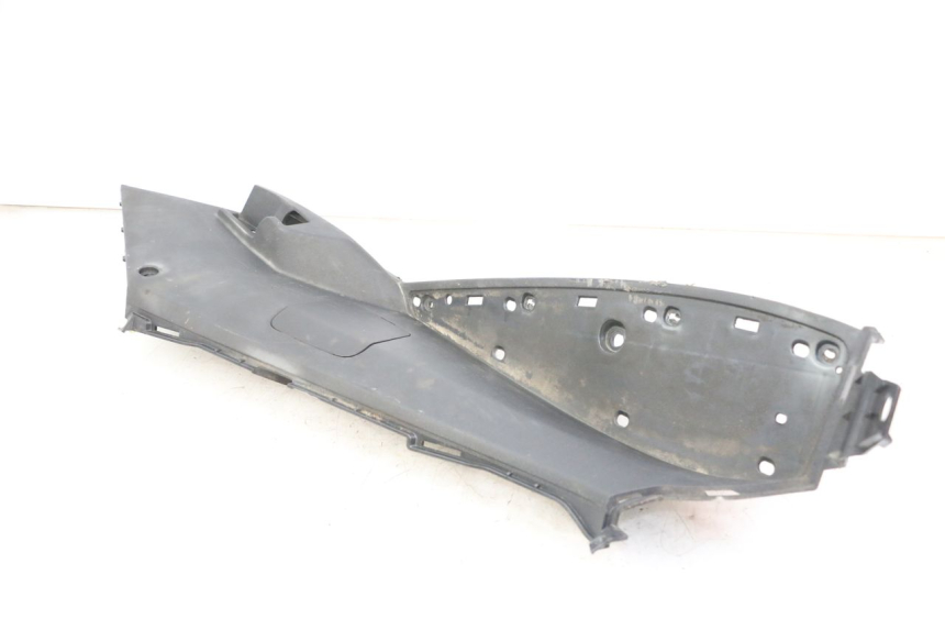 photo de CARENA PEDANA SINISTRA PEUGEOT SATELIS 125 (2013 - 2018)