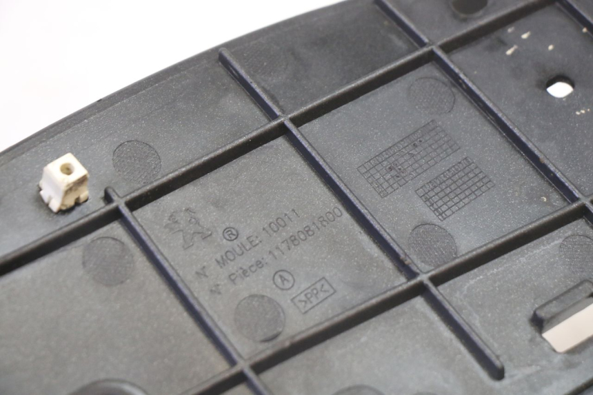 photo de CARENA PEDANA SINISTRA PEUGEOT SATELIS 125 (2013 - 2018)