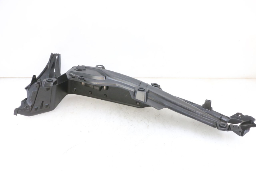 photo de CARENA PEDANA SINISTRA YAMAHA TRICITY 300 (2020 - 2024) - Primo piano tecnico