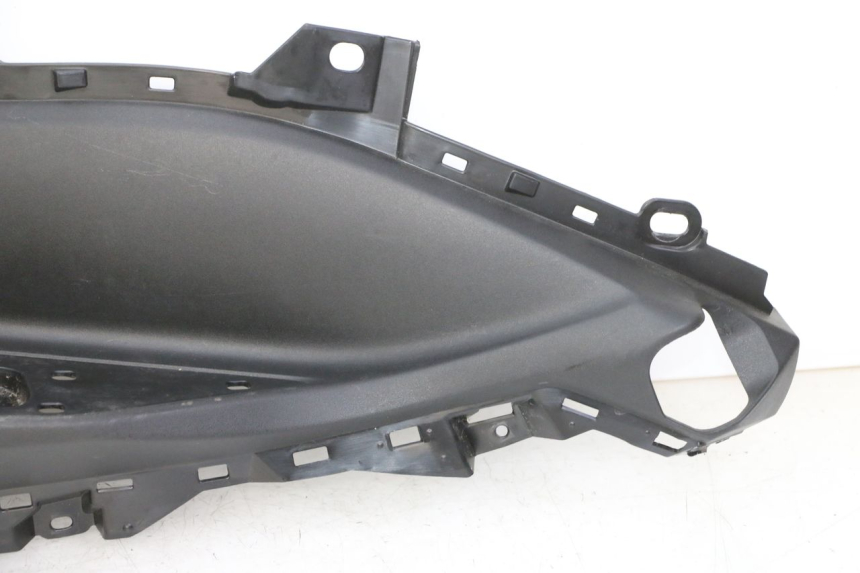 photo de CARENA PEDANA SINISTRA YAMAHA XMAX X-MAX 125 (2021 - 2025)