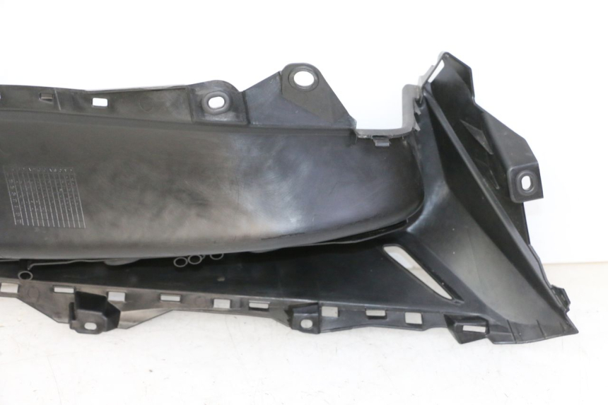 photo de CARENA PEDANA SINISTRA YAMAHA XMAX X-MAX 125 (2021 - 2025)